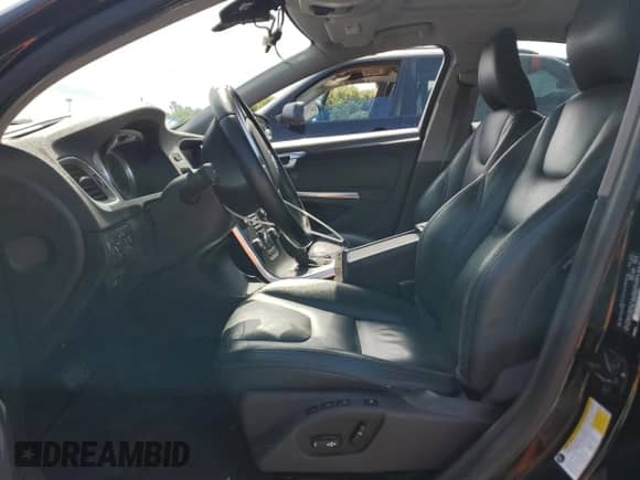 2013 Volvo S60 T5 с VIN YV1612FH5D2173050, выставлен на аукционе Copart как лот 70779425 с пробегом 91 895 миль миль и Чистый • Clean title. История ставок и продаж доступна на DreamBid. Изображение 7.