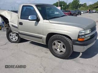 2002 Chevrolet Silverado 1500 с VIN 1GCEC14W12Z347272, выставлен на аукционе IAAI как лот 42080486 с пробегом 318 858 миль миль и . История ставок и продаж доступна на DreamBid. Изображение 1.