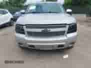 2009 Chevrolet Suburban LTZ z VIN 1GNFK363X9J100709, wystawiony jako IAAI lot #42687530 z przebiegiem 251 856 mil mil oraz . Historia ofert i sprzedaży dostępna na DreamBid. Obrazek 6.