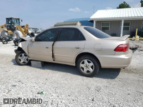 2000 Honda Accord EX with VIN 1HGCG1650YA044959, listed as a Copart auction lot 80729045 with 210,940 mi miles and Salvage title. Bid and sale history available at DreamBid. Image 2.