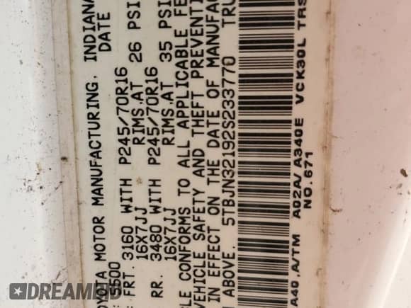 2002 Toyota Tundra z VIN 5TBJN32192S233770, wystawiony jako Copart lot #69473165 z przebiegiem 142 350 mil mil oraz Czysty tytuł • Clean title. Historia ofert i sprzedaży dostępna na DreamBid. Obrazek 12.