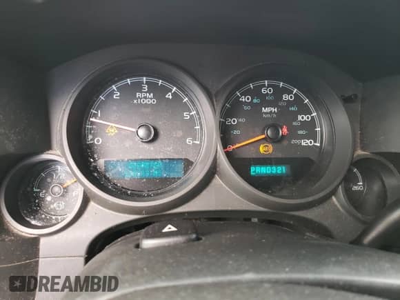 2011 GMC Sierra 1500 SL z VIN 1GTR2UEA8BZ130102, wystawiony jako Copart lot #56387365 z przebiegiem 118 113 mil mil oraz Szkoda całkowita • Salvage title. Historia ofert i sprzedaży dostępna na DreamBid. Obrazek 9.