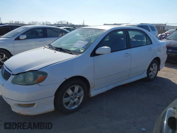 2005 Toyota Corolla CE с VIN 1NXBR32E95Z562953, выставлен на аукционе IAAI как лот 41672674 с пробегом Не указан миль и . История ставок и продаж доступна на DreamBid. Изображение 2.