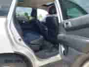 2014 Nissan Pathfinder S z VIN 5N1AR2MM9EC650952, wystawiony jako IAAI lot #42620154 z przebiegiem 174 690 mil mil oraz . Historia ofert i sprzedaży dostępna na DreamBid. Obrazek 8.