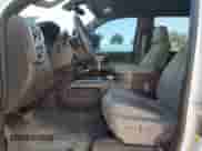 2020 Chevrolet Silverado 3500HD LTZ с VIN 1GC4YUEYXLF244420, выставлен на аукционе Copart как лот 70091495 с пробегом 60 819 миль миль и Списание • Salvage title. История ставок и продаж доступна на DreamBid. Изображение 7.