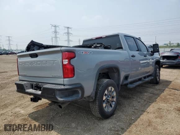 2024 Chevrolet Silverado 2500HD Custom с VIN 2GC4YME73R1271272, выставлен на аукционе Copart как лот 66912935 с пробегом 14 841 миль миль и Списание • Salvage title. История ставок и продаж доступна на DreamBid. Изображение 3.