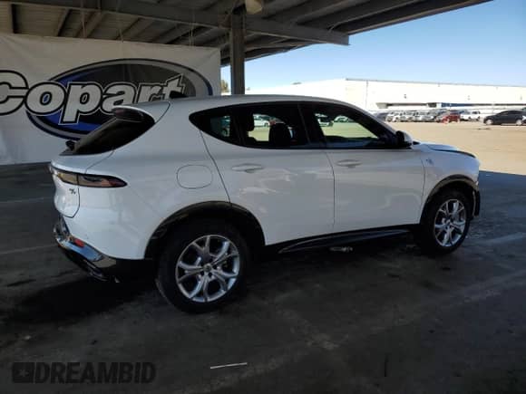 2024 Dodge Hornet R/T with VIN ZACPDFCW4R3A28484, listed as a Copart auction lot 86473425 with 24,601 mi miles and Clean title. Bid and sale history available at DreamBid. Image 3.