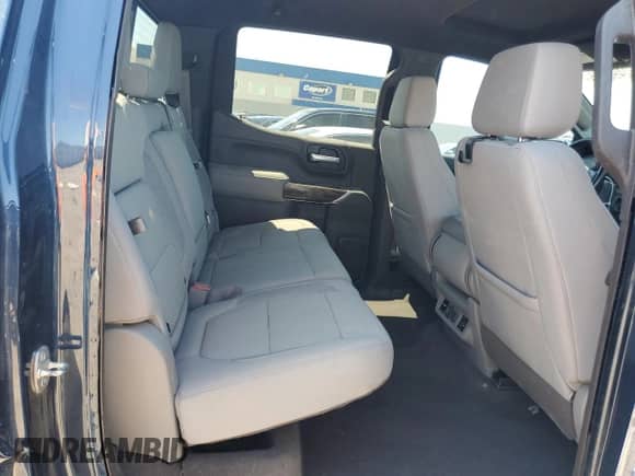 2021 GMC Sierra 1500 SLE z VIN 3GTU9BED1MG264229, wystawiony jako Copart lot #62493495 z przebiegiem 105 819 mil mil oraz Szkoda całkowita • Salvage title. Historia ofert i sprzedaży dostępna na DreamBid. Obrazek 10.