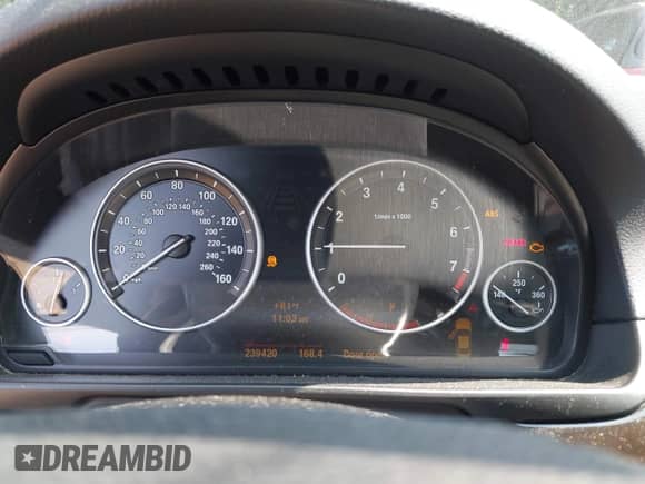 2011 BMW 5 Series 528i z VIN WBAFR1C52BC746476, wystawiony jako IAAI lot #42808797 z przebiegiem 239 420 mil mil oraz . Historia ofert i sprzedaży dostępna na DreamBid. Obrazek 7.