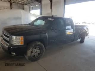 2010 Chevrolet Silverado 1500 LT with VIN 1GCSCSE06AZ184670, listed as a Copart auction lot 69181205 with 484,569 mi miles and Non repairable. Bid and sale history available at DreamBid. Image 1.