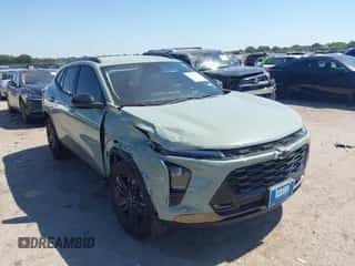 2025 Chevrolet Trax ACTIV с VIN KL77LKEPXSC208389, выставлен на аукционе IAAI как лот 42791558 с пробегом 6 607 миль миль и . История ставок и продаж доступна на DreamBid. Изображение 1.