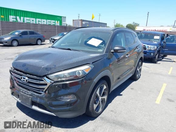 2018 Hyundai Tucson Value z VIN KM8J33A29JU796444, wystawiony jako IAAI lot #42527201 z przebiegiem 76 855 mil mil oraz . Historia ofert i sprzedaży dostępna na DreamBid. Obrazek 2.