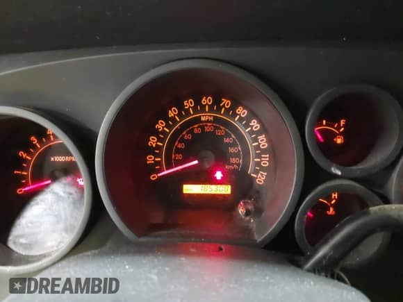 2008 Toyota Tundra z VIN 5TFRT54198X023567, wystawiony jako IAAI lot #43289726 z przebiegiem 185 308 mil mil oraz . Historia ofert i sprzedaży dostępna na DreamBid. Obrazek 15.