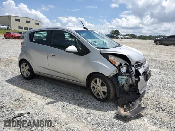 2015 Chevrolet Spark LS с VIN KL8CB6S93FC738090, выставлен на аукционе Copart как лот 65063835 с пробегом 151 063 миль миль и Списание • Salvage title. История ставок и продаж доступна на DreamBid. Изображение 4.