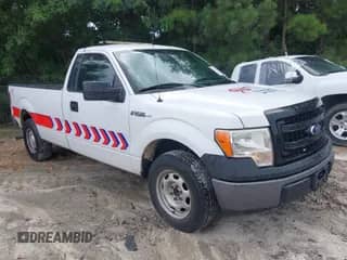 2013 Ford F-150 XL z VIN 1FTMF1CM4DKG02401, wystawiony jako IAAI lot #42762240 z przebiegiem 341 197 mil mil oraz . Historia ofert i sprzedaży dostępna na DreamBid. Obrazek 1.