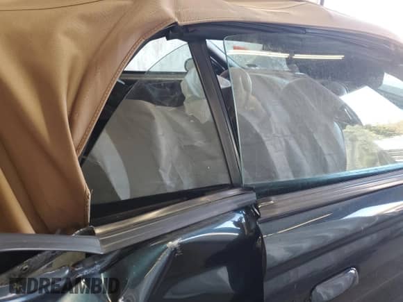 1996 Ford Mustang GT z VIN 1FALP45XXTF195022, wystawiony jako Copart lot #81088355 z przebiegiem 127 304 mil mil oraz Szkoda całkowita • Salvage title. Historia ofert i sprzedaży dostępna na DreamBid. Obrazek 10.