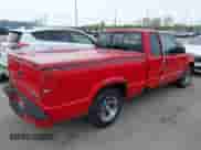 2003 Chevrolet S-10 LS с VIN 1GCCS19X838290264, выставлен на аукционе IAAI как лот 42140888 с пробегом 134 963 миль миль и . История ставок и продаж доступна на DreamBid. Изображение 4.