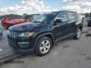2018 Jeep Compass Latitude с VIN 3C4NJDBBXJT239245, выставлен на аукционе Copart как лот 84935995 с пробегом 74 900 миль миль и Списание • Salvage title. История ставок и продаж доступна на DreamBid. Изображение 1.