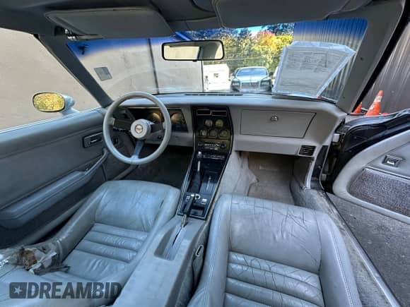 1982 Chevrolet Corvette с VIN 1G1AY8789C5101514, выставлен на аукционе Copart как лот 77244494 с пробегом 3 012 миль миль и Чистый • Clean title. История ставок и продаж доступна на DreamBid. Изображение 9.