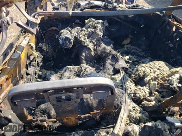 1970 Chevrolet Corvette с VIN 194670S400536, выставлен на аукционе Copart как лот 72133414 с пробегом Не указан миль и На запчасти • Non repairable. История ставок и продаж доступна на DreamBid. Изображение 8.