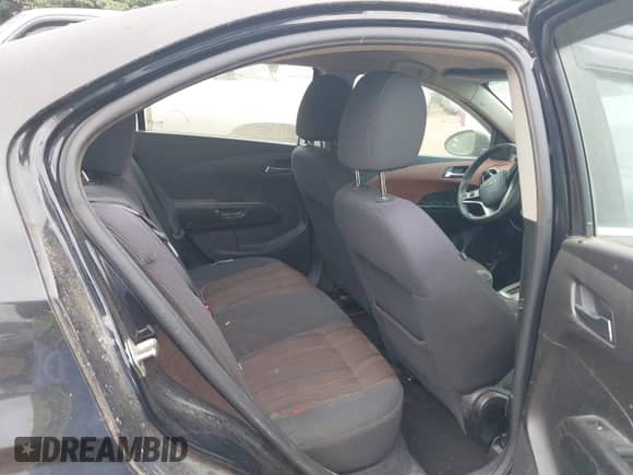 2013 Chevrolet Sonic LT с VIN 1G1JC5SH7D4239533, выставлен на аукционе IAAI как лот 42958306 с пробегом 152 419 миль миль и . История ставок и продаж доступна на DreamBid. Изображение 8.