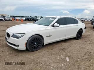 2010 BMW 7 Series 750Li с VIN WBAKB8C57ACY62931, выставлен на аукционе Copart как лот 62565885 с пробегом 109 703 миль миль и Списание • Salvage title. История ставок и продаж доступна на DreamBid. Изображение 1.