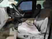 2000 Chevrolet Blazer LS z VIN 1GNCS13W7YK297644, wystawiony jako Copart lot #70089505 z przebiegiem 264 962 mil mil oraz Szkoda całkowita • Salvage title. Historia ofert i sprzedaży dostępna na DreamBid. Obrazek 7.