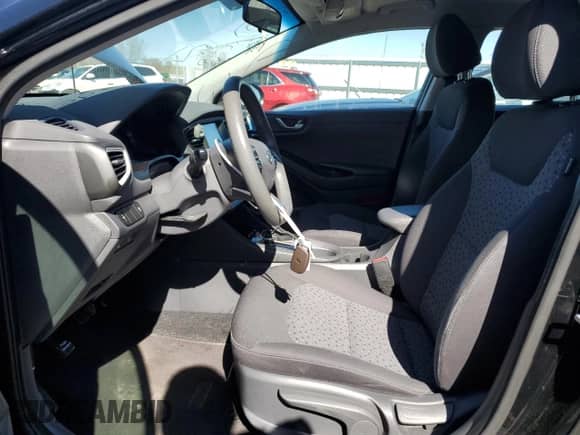 2019 Hyundai Ioniq Blue z VIN KMHC65LC8KU124376, wystawiony jako Copart lot #49629244 z przebiegiem 62 301 mil mil oraz . Historia ofert i sprzedaży dostępna na DreamBid. Obrazek 7.