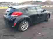 2013 Hyundai Veloster w/Gray Int z VIN KMHTC6AD1DU116567, wystawiony jako IAAI lot #43273057 z przebiegiem 109 490 mil mil oraz . Historia ofert i sprzedaży dostępna na DreamBid. Obrazek 4.