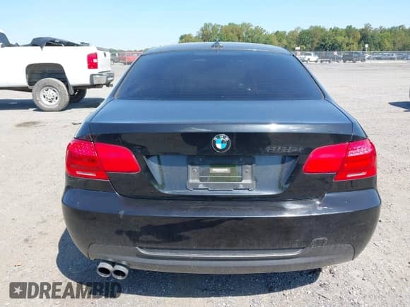 2013 BMW 3 Series 328i с VIN WBAKE5C57DE432377, выставлен на аукционе IAAI как лот 43203687 с пробегом 95 174 миль миль и . История ставок и продаж доступна на DreamBid. Изображение 16.