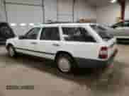 1987 Mercedes-Benz 300 с VIN WDBEB93D9HF036375, выставлен на аукционе Copart как лот 85326994 с пробегом 175 986 миль миль и Списание • Salvage title. История ставок и продаж доступна на DreamBid. Изображение 2.