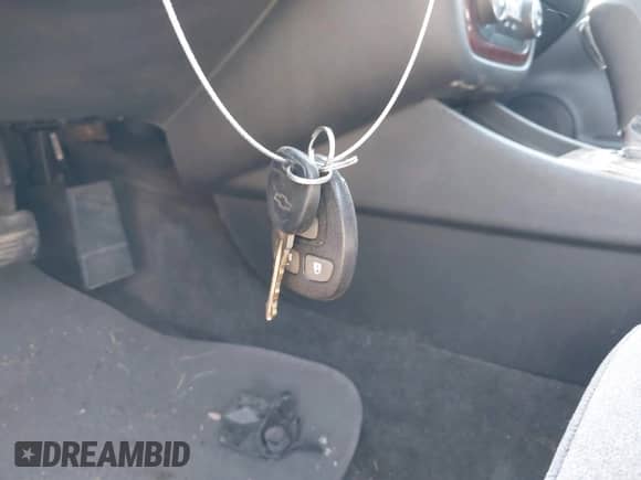 2010 Chevrolet Impala LS z VIN 2G1WA5EK4A1220853, wystawiony jako IAAI lot #43451283 z przebiegiem 271 914 mil mil oraz . Historia ofert i sprzedaży dostępna na DreamBid. Obrazek 11.