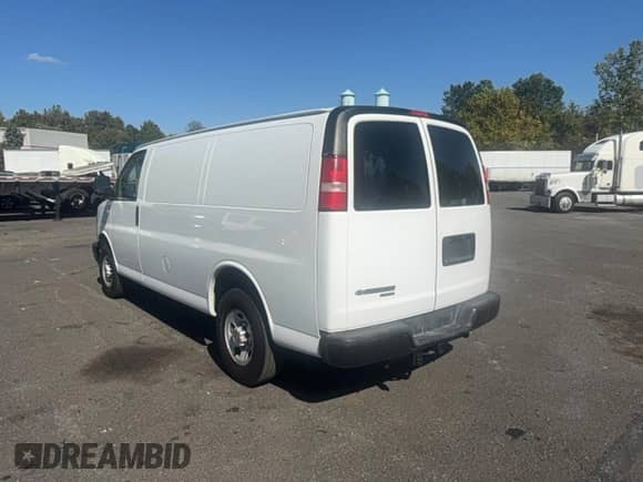 2014 Chevrolet Express Cargo с VIN 1GCWGFCA3E1130871, выставлен на аукционе Copart как лот 85540205 с пробегом 102 145 миль миль и Чистый • Clean title. История ставок и продаж доступна на DreamBid. Изображение 3.