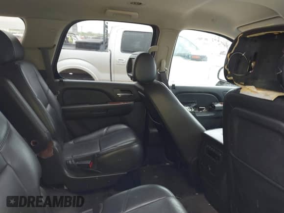 2013 Chevrolet Tahoe LTZ с VIN 1GNSCCE02DR266316, выставлен на аукционе IAAI как лот 42304929 с пробегом 212 673 миль миль и . История ставок и продаж доступна на DreamBid. Изображение 8.