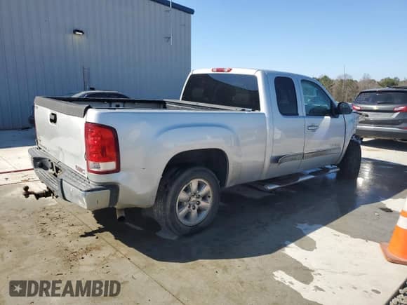 2010 GMC Sierra 1500 with VIN 1GTSCWE04AZ221013, listed as a Copart auction lot 46502985 with 232,338 mi miles and Salvage title. Bid and sale history available at DreamBid. Image 3.