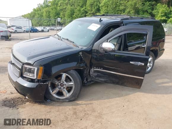 2012 Chevrolet Tahoe LTZ с VIN 1GNSKCE03CR151791, выставлен на аукционе IAAI как лот 42392301 с пробегом 241 228 миль миль и . История ставок и продаж доступна на DreamBid. Изображение 2.