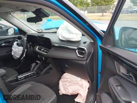 2025 Chevrolet TrailBlazer LT с VIN KL79MRSL4SB131895, выставлен на аукционе IAAI как лот 42969773 с пробегом 5 468 миль миль и . История ставок и продаж доступна на DreamBid. Изображение 5.