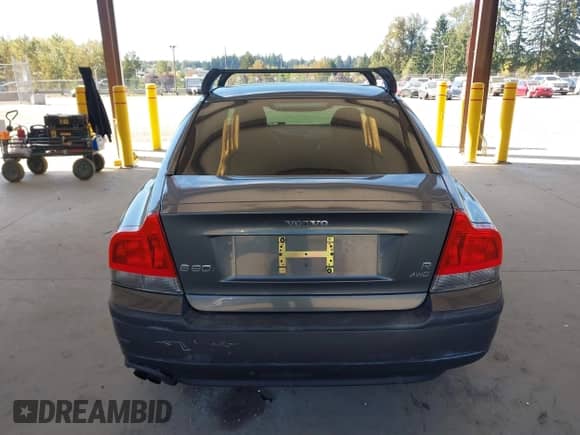 2004 Volvo S60 R с VIN YV1RH52YX42351678, выставлен на аукционе IAAI как лот 43316913 с пробегом 231 995 миль миль и . История ставок и продаж доступна на DreamBid. Изображение 16.