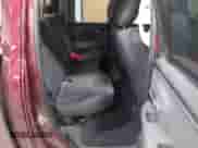 2019 Ram 1500 Warlock z VIN 1C6RR7GG5KS670604, wystawiony jako IAAI lot #41689513 z przebiegiem 149 059 mil mil oraz . Historia ofert i sprzedaży dostępna na DreamBid. Obrazek 8.