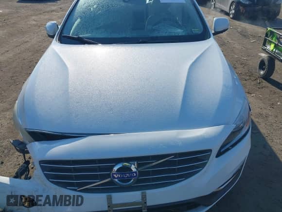 2015 Volvo S60 T5 Drive-E Premier with VIN YV140MFB1F2305578, listed as a IAAI auction lot 41417997 with 114,546 mi miles and . Bid and sale history available at DreamBid. Image 11.