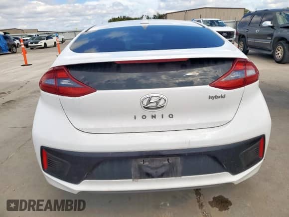 2017 Hyundai Ioniq SEL с VIN KMHC75LC8HU031282, выставлен на аукционе Copart как лот 83831005 с пробегом 119 624 миль миль и Списание • Salvage title. История ставок и продаж доступна на DreamBid. Изображение 6.
