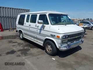 1995 Chevrolet Chevy Van with VIN 1GBEG25K6SF190785, listed as a IAAI auction lot 42862227 with 692,781 mi miles and . Bid and sale history available at DreamBid. Image 1.