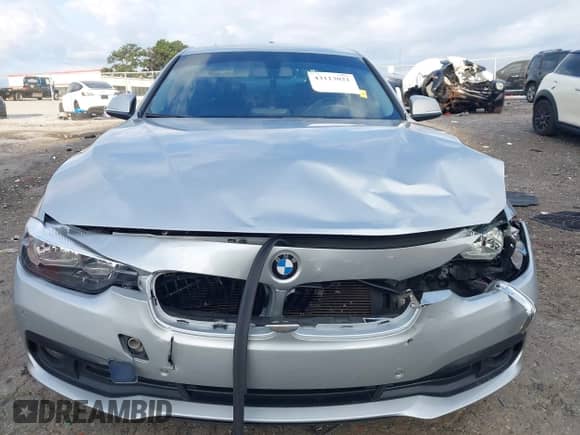 2017 BMW 3 Series 320i with VIN WBA8E1G35HNU15790, listed as a IAAI auction lot 43113021 with 140,536 mi miles and . Bid and sale history available at DreamBid. Image 12.