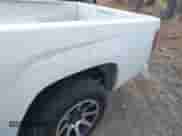 2006 Chevrolet Colorado Work Truck z VIN 1GCCS148868249279, wystawiony jako IAAI lot #41920628 z przebiegiem 181 112 mil mil oraz . Historia ofert i sprzedaży dostępna na DreamBid. Obrazek 6.