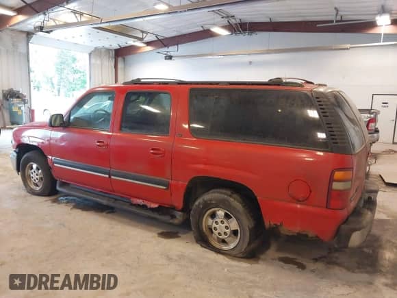 2001 Chevrolet Suburban LT with VIN 3GNFK16T91G132738, listed as a IAAI auction lot 42325618 with 188,831 mi miles and . Bid and sale history available at DreamBid. Image 3.
