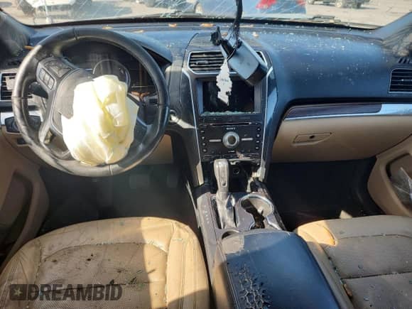 2017 Ford Explorer Limited z VIN 1FM5K7F88HGC33533, wystawiony jako Copart lot #86901325 z przebiegiem Nie podano mil oraz Czysty tytuł • Clean title. Historia ofert i sprzedaży dostępna na DreamBid. Obrazek 8.