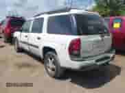 2005 Chevrolet TrailBlazer LT with VIN 1GNET16S656146586, listed as a IAAI auction lot 42596738 with 245,380 mi miles and . Bid and sale history available at DreamBid. Image 3.