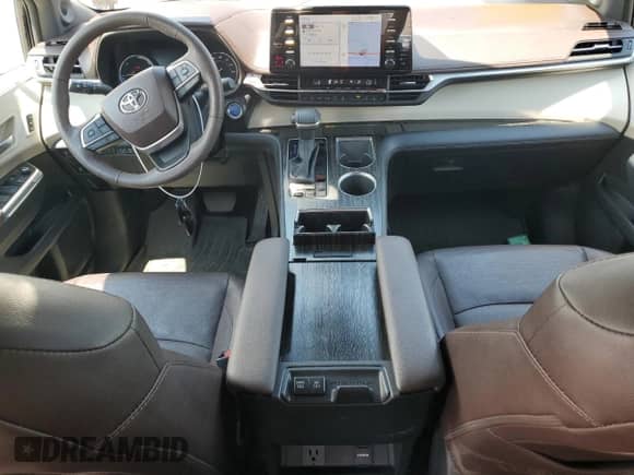 2023 Toyota Sienna Platinum с VIN 5TDESKFC0PS082459, выставлен на аукционе Copart как лот 63197385 с пробегом 39 491 миль миль и Списание • Salvage title. История ставок и продаж доступна на DreamBid. Изображение 8.