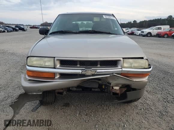 2003 Chevrolet Blazer LS с VIN 1GNCS13X53K148585, выставлен на аукционе Copart как лот 82339174 с пробегом 262 249 миль миль и Списание • Salvage title. История ставок и продаж доступна на DreamBid. Изображение 5.