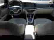 2018 Hyundai Elantra SEL с VIN KMHD84LF2JU586109, выставлен на аукционе Copart как лот 81219105 с пробегом 157 981 миль миль и Списание • Salvage title. История ставок и продаж доступна на DreamBid. Изображение 8.